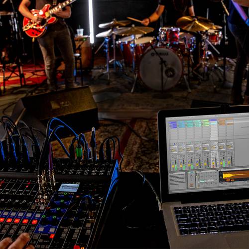 zoom L20 mixer & recorder